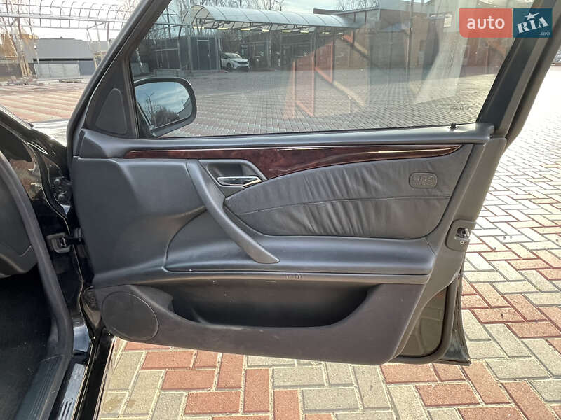 Седан Mercedes-Benz E-Class 2000 в Білій Церкві