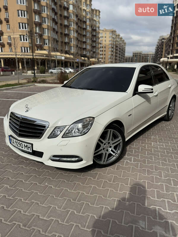 Седан Mercedes-Benz E-Class 2011 в Софиевской Борщаговке
