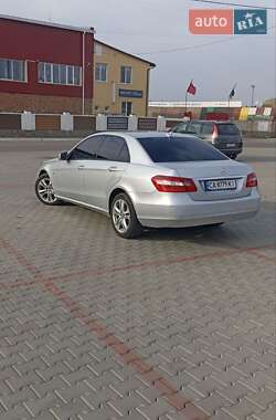 Седан Mercedes-Benz E-Class 2011 в 