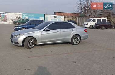 Седан Mercedes-Benz E-Class 2011 в Умани