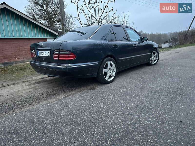 Mercedes-Benz E-Class 2000