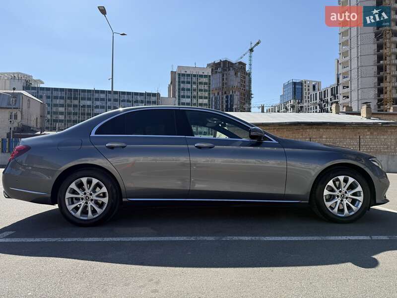 Седан Mercedes-Benz E-Class 2018 в Киеве