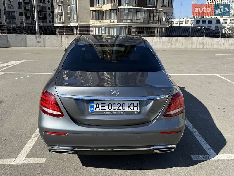 Седан Mercedes-Benz E-Class 2018 в Киеве