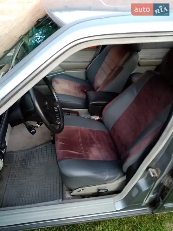 Mercedes-Benz E-Class 1987