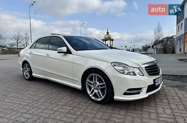 Седан Mercedes-Benz E-Class 2012 в 