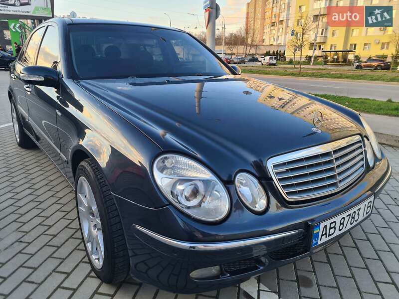 Седан Mercedes-Benz E-Class 2002 в 