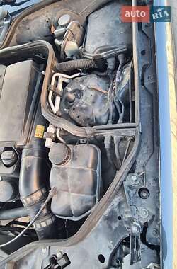 Седан Mercedes-Benz E-Class 2002 в 
