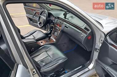 Седан Mercedes-Benz E-Class 2000 в 