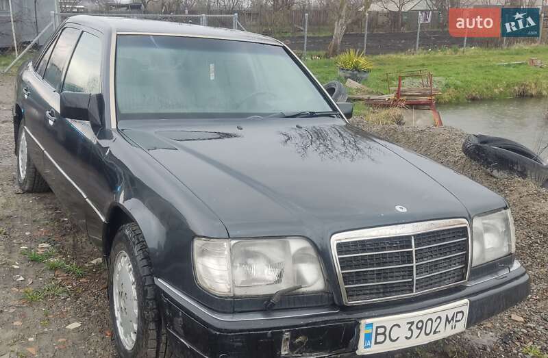 Седан Mercedes-Benz E-Class 1991 в Львове