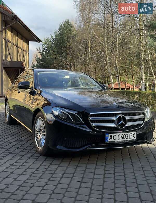 Седан Mercedes-Benz E-Class 2016 в Луцке