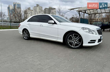 Седан Mercedes-Benz E-Class 2012 в 