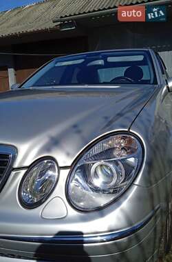 Седан Mercedes-Benz E-Class 2004 в Ивано-Франковске