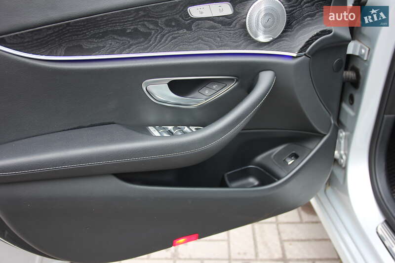 Седан Mercedes-Benz E-Class 2017 в Днепре