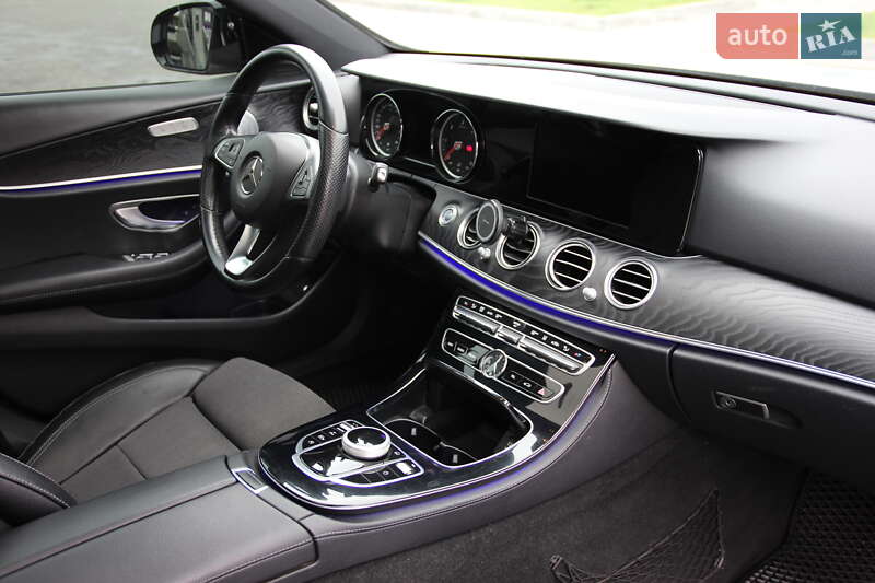 Седан Mercedes-Benz E-Class 2017 в Днепре