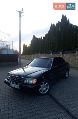 Седан Mercedes-Benz E-Class 1992 в 