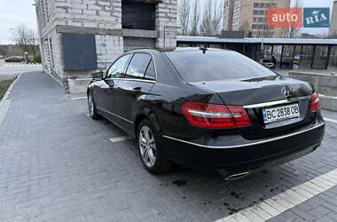 Седан Mercedes-Benz E-Class 2012 в 