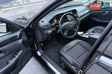 Седан Mercedes-Benz E-Class 2012 в 