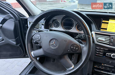 Седан Mercedes-Benz E-Class 2012 в 