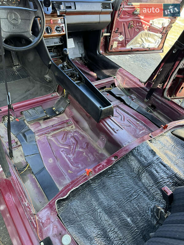 Седан Mercedes-Benz E-Class 1993 в Дніпрі фото 17 Седан Mercedes-Benz E-Class 1993 в Дніпрі