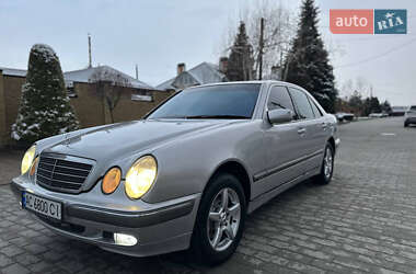 Седан Mercedes-Benz E-Class 2000 в 