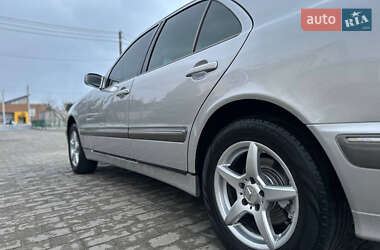 Седан Mercedes-Benz E-Class 2000 в 