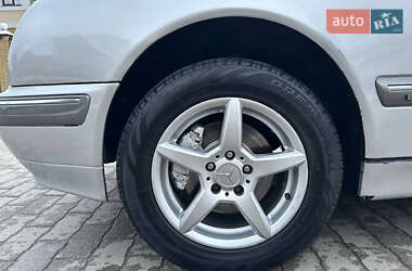 Седан Mercedes-Benz E-Class 2000 в 