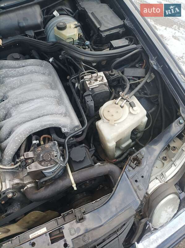 Седан Mercedes-Benz E-Class 1999 в Долинской