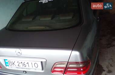 Седан Mercedes-Benz E-Class 2000 в 