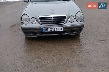 Седан Mercedes-Benz E-Class 2000 в 