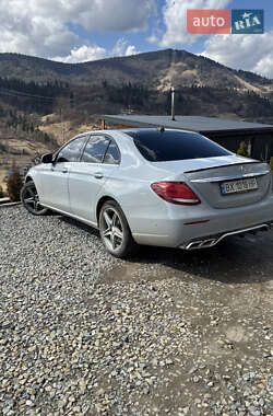 Седан Mercedes-Benz E-Class 2018 в 