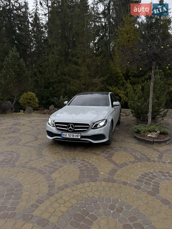 Седан Mercedes-Benz E-Class 2018 в Хмельницком