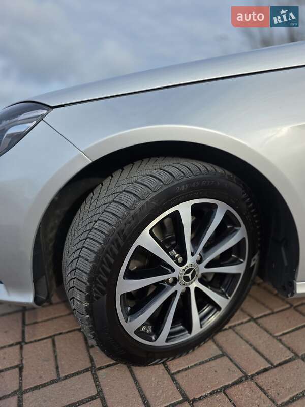 Седан Mercedes-Benz E-Class 2013 в Умані