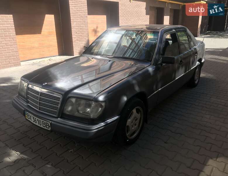 Седан Mercedes-Benz E-Class 1990 в Хмельницком