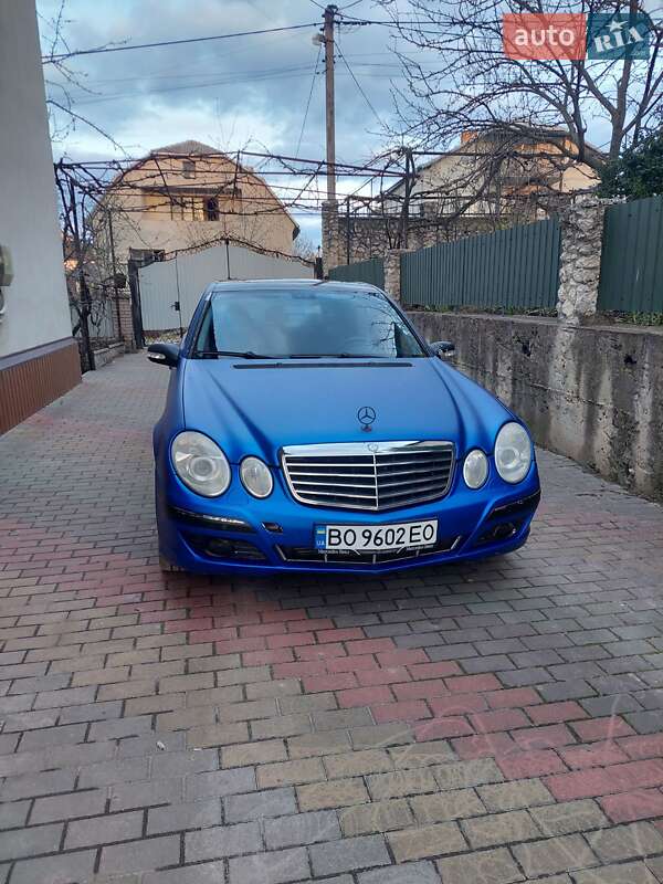 Седан Mercedes-Benz E-Class 2002 в 