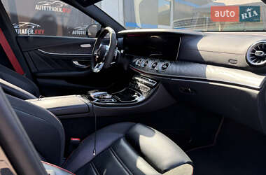 Седан Mercedes-Benz E-Class 2017 в 