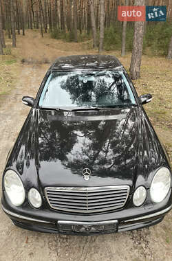 Седан Mercedes-Benz E-Class 2004 в 