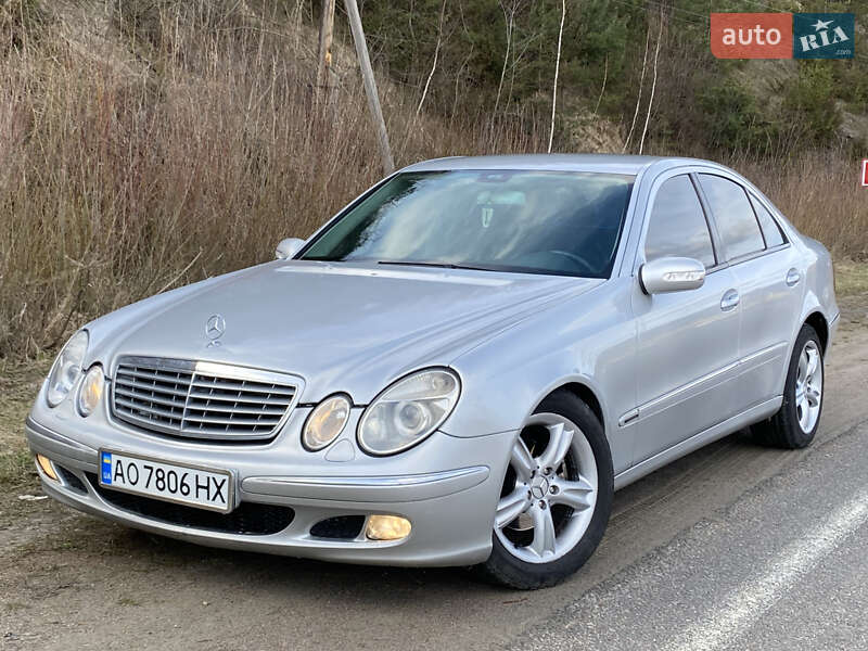 Седан Mercedes-Benz E-Class 2002 в Турке