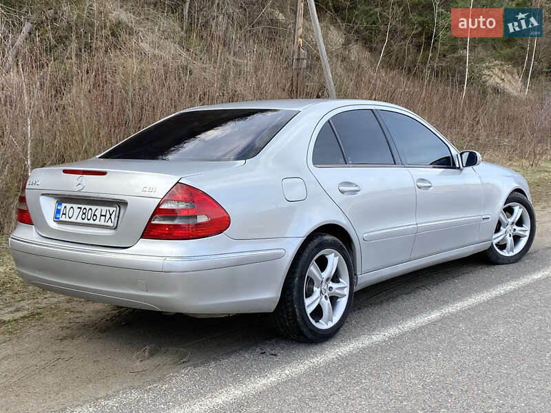 Седан Mercedes-Benz E-Class 2002 в Турке