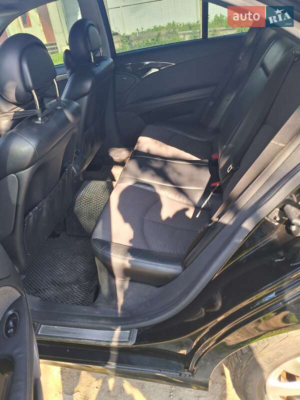 Седан Mercedes-Benz E-Class 2005 в Одесі