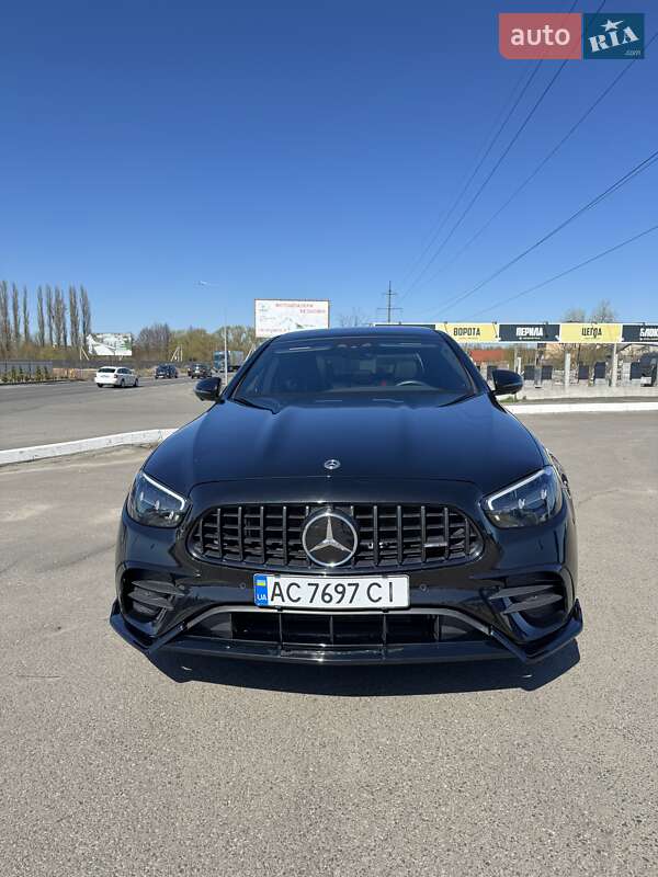 Mercedes-Benz E-Class 2022