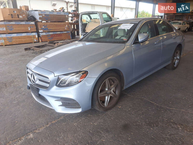 Седан Mercedes-Benz E-Class 2016 в 