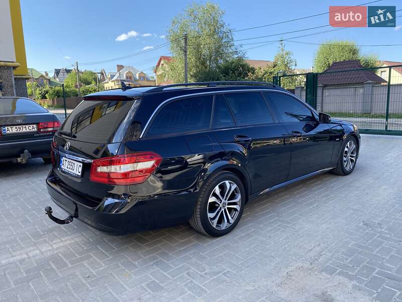Універсал Mercedes-Benz E-Class 2011 в Івано-Франківську