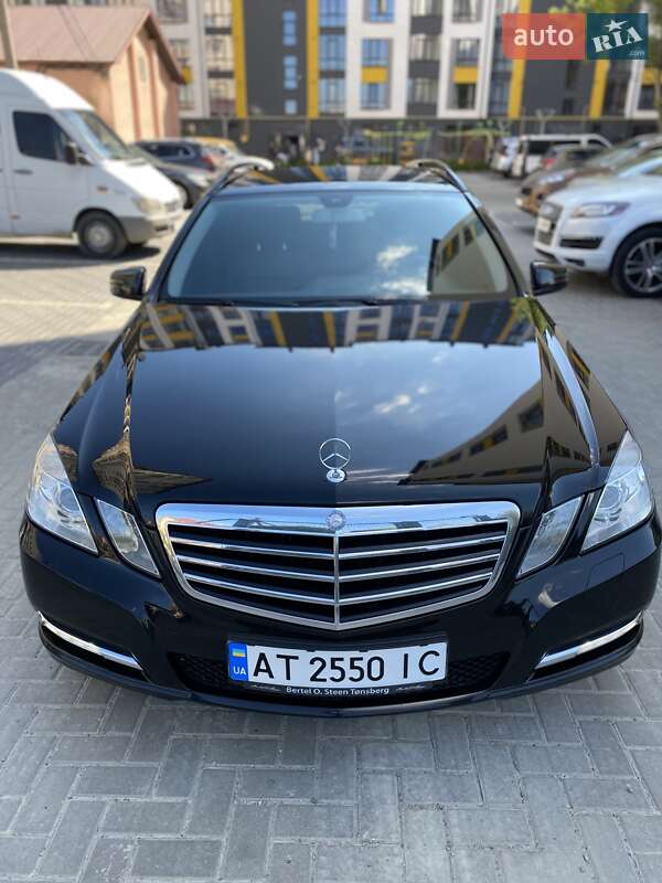 Універсал Mercedes-Benz E-Class 2011 в Івано-Франківську