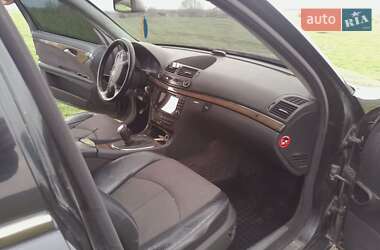Седан Mercedes-Benz E-Class 2002 в 