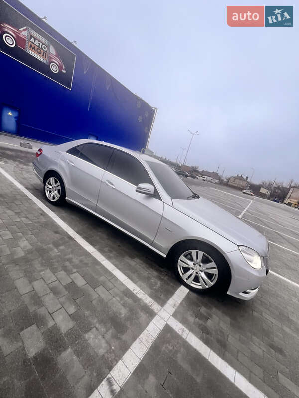 Седан Mercedes-Benz E-Class 2012 в Вінниці