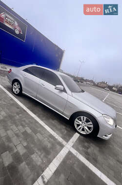 Седан Mercedes-Benz E-Class 2012 в 