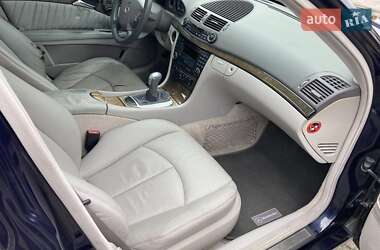 Седан Mercedes-Benz E-Class 2002 в 