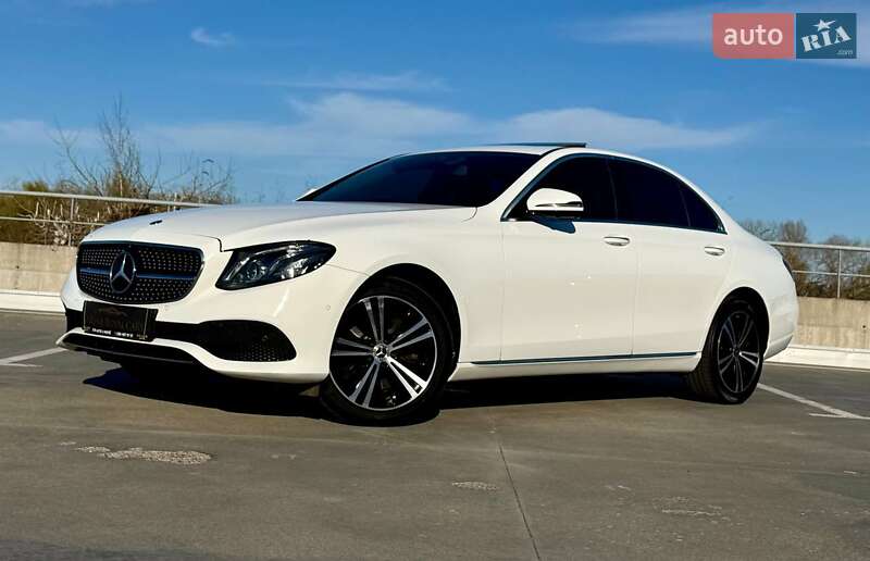 Седан Mercedes-Benz E-Class 2019 в 