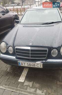 Седан Mercedes-Benz E-Class 1995 в 