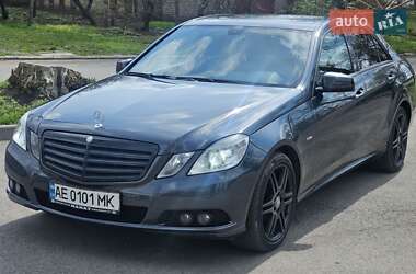 Седан Mercedes-Benz E-Class 2010 в 
